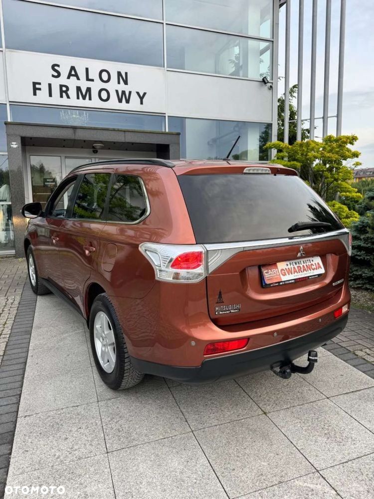 Mitsubishi Outlander - 22