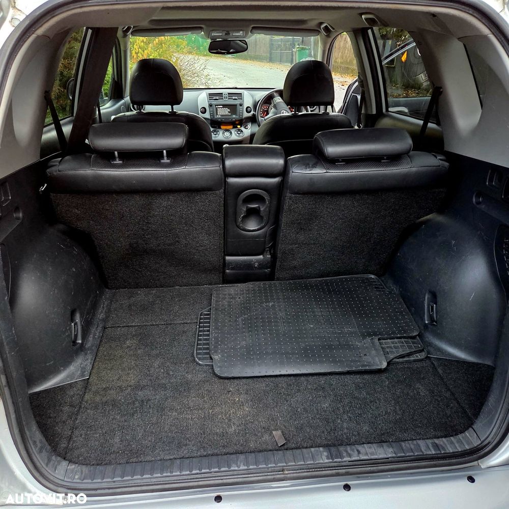 Toyota RAV4 - 3