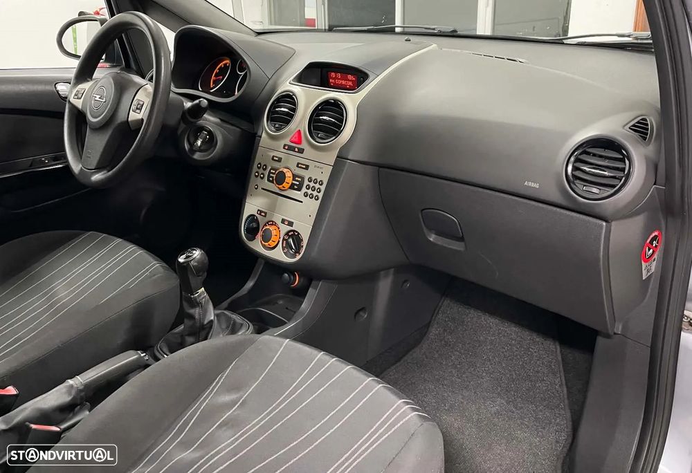 Opel Corsa 1.2 Enjoy - 17