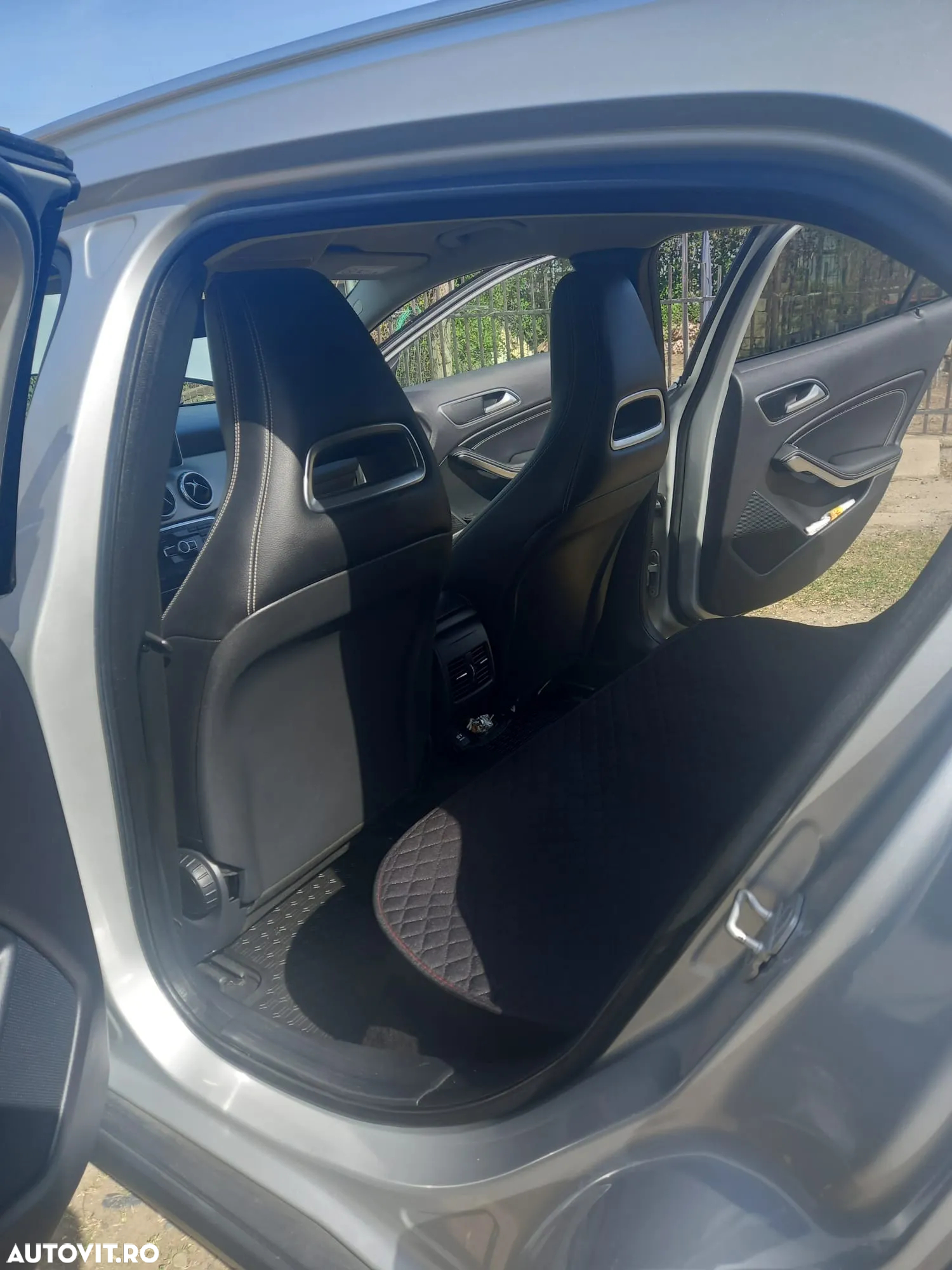 Mercedes-Benz GLA 200 d 4MATIC Aut. - 12
