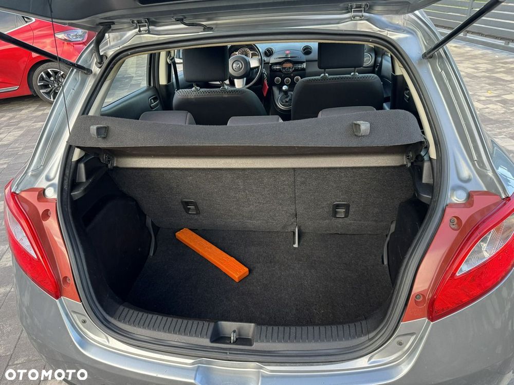 Mazda 2 - 25