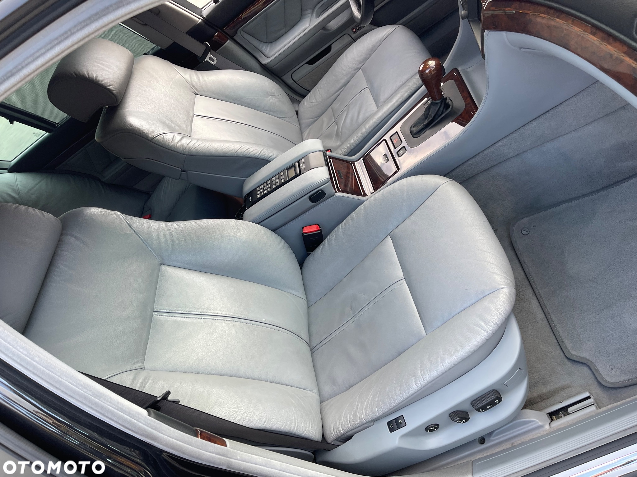 BMW Seria 7 750i - 15