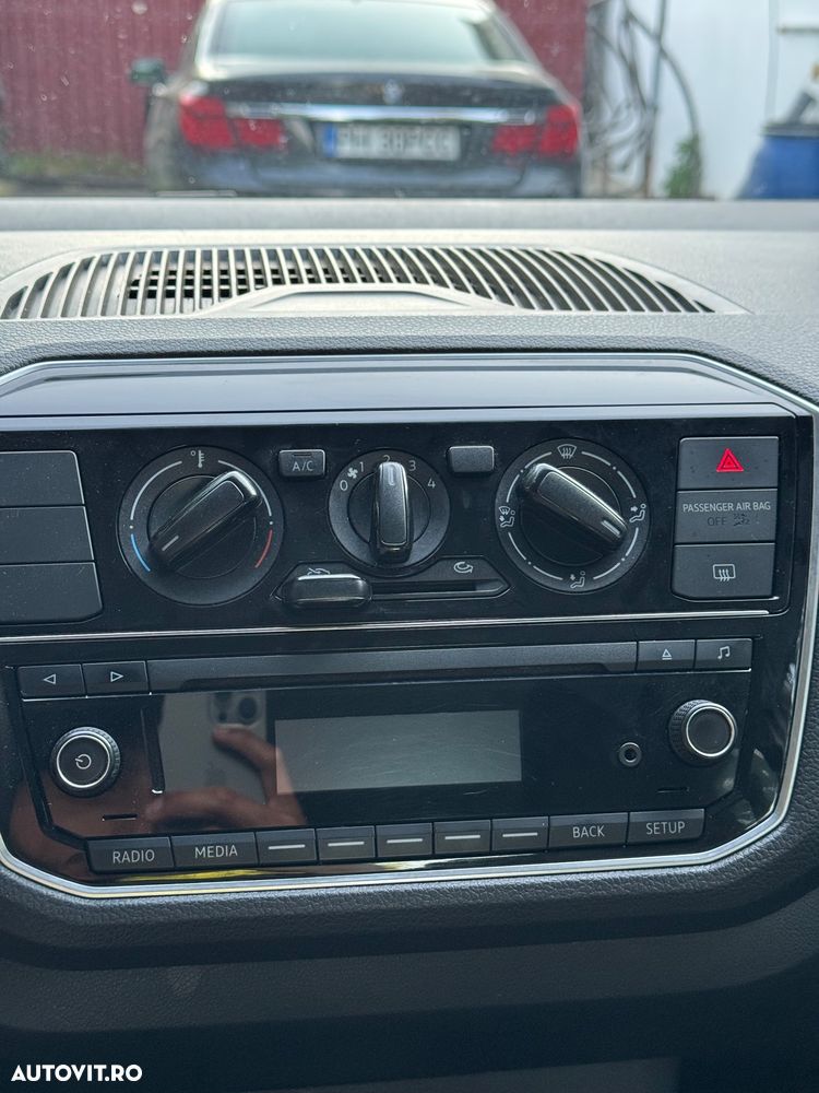 Volkswagen up! (BlueMotion Technology) move - 19