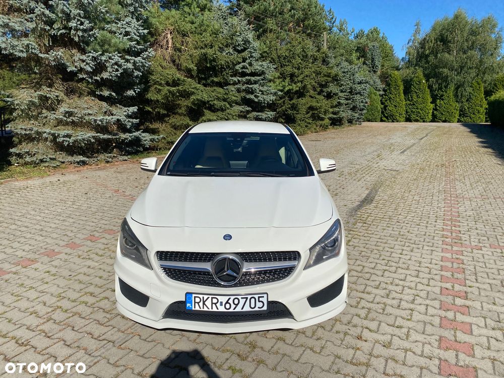 Mercedes-Benz CLA 250 7G-DCT AMG Line - 2
