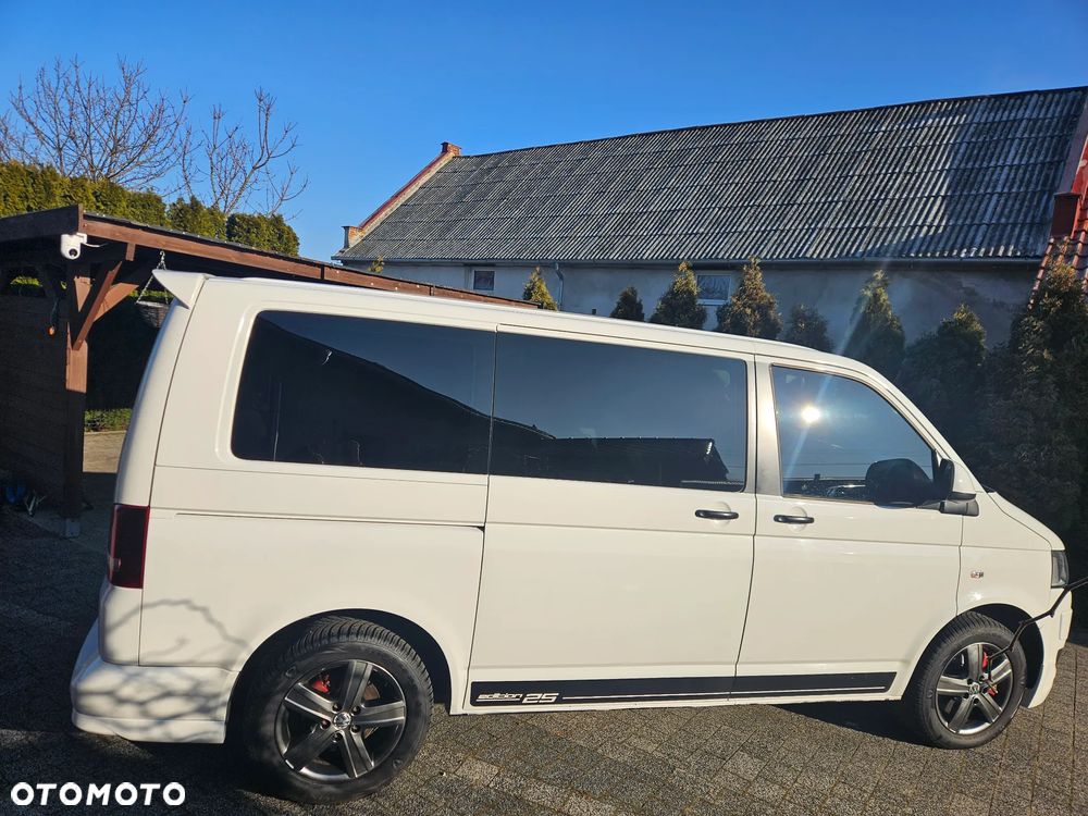 Volkswagen Multivan - 7