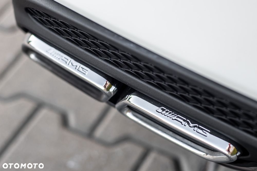 Mercedes-Benz Klasa C AMG 63 S AMG Speedshift 7G-MCT Edition 1 - 32