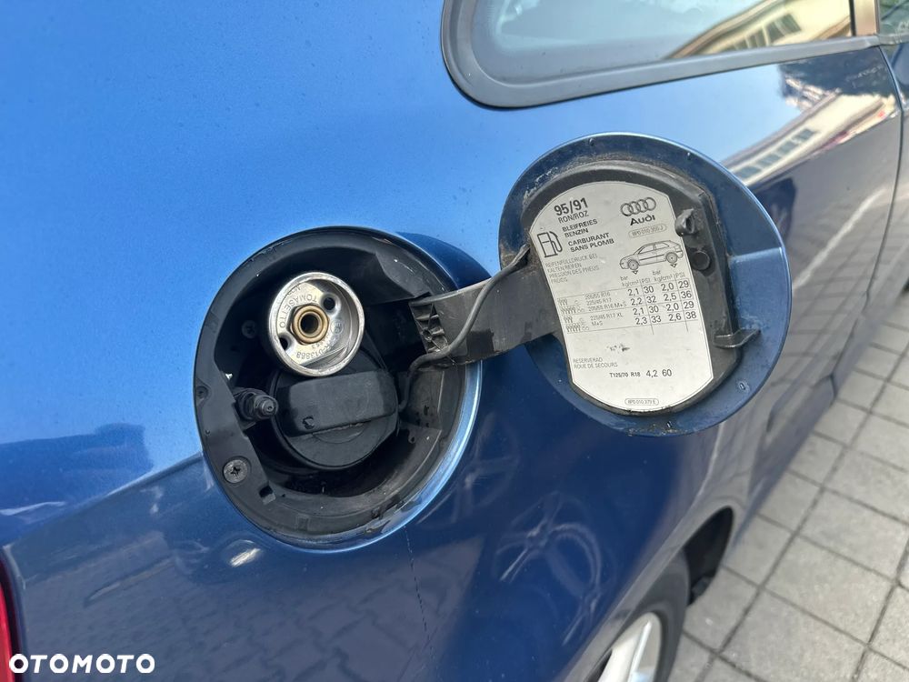 Audi A3 3-drzwiowe 1.6 Ambiente - 17