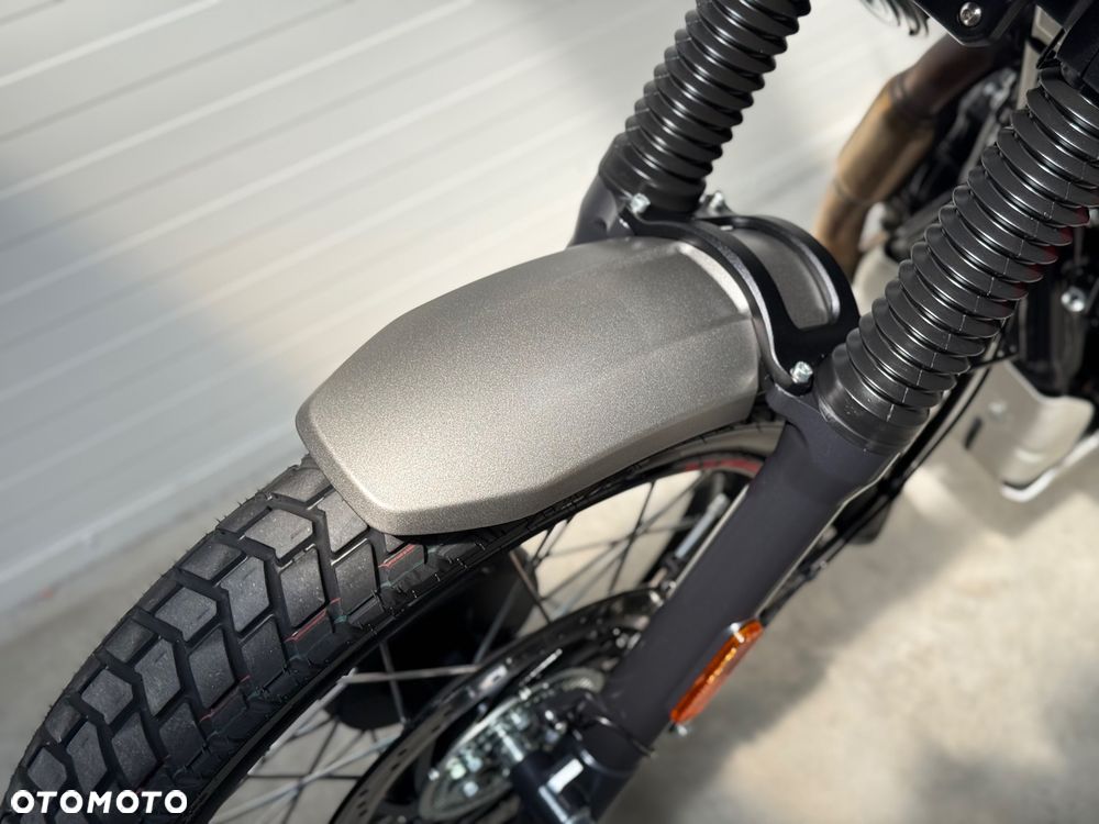 Royal Enfield Scram - 22