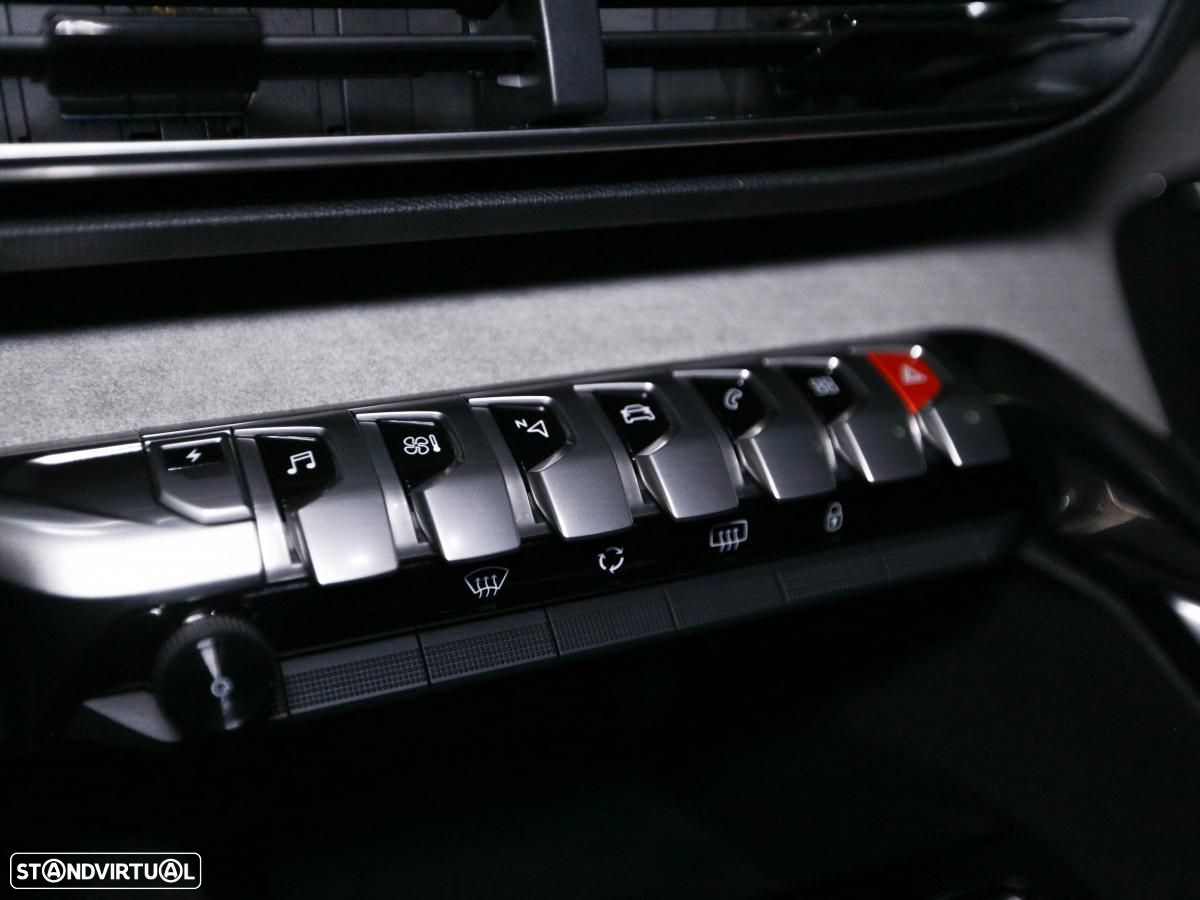 Peugeot 3008 1.6 Hybrid GT e-EAT8 - 19