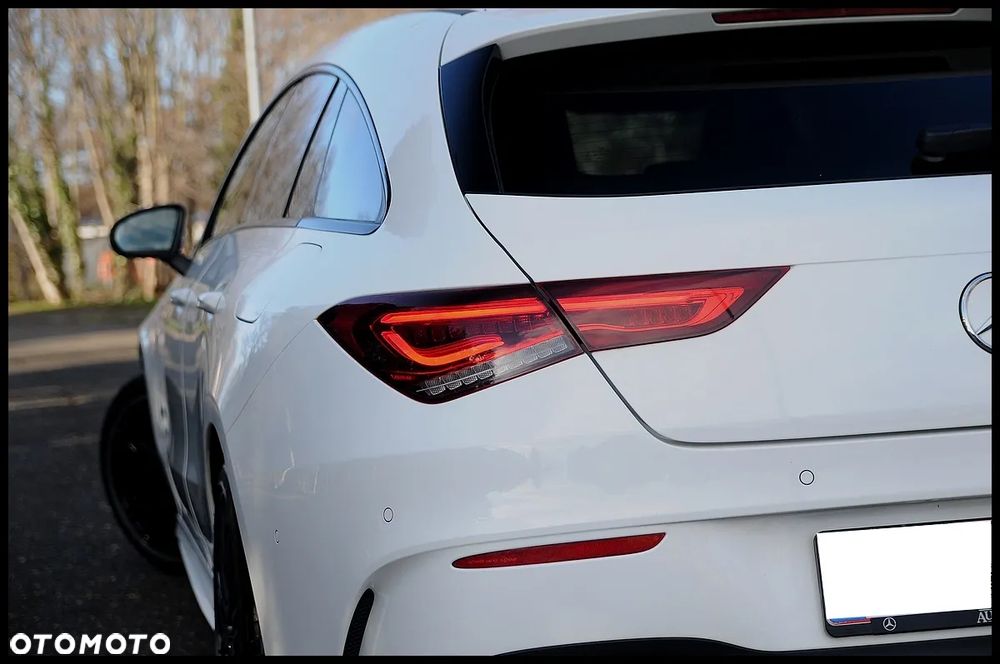 Mercedes-Benz CLA 180 AMG Line - 23