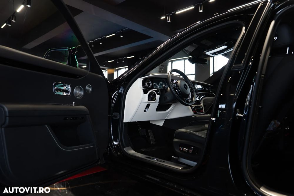 Rolls-Royce Ghost - 5