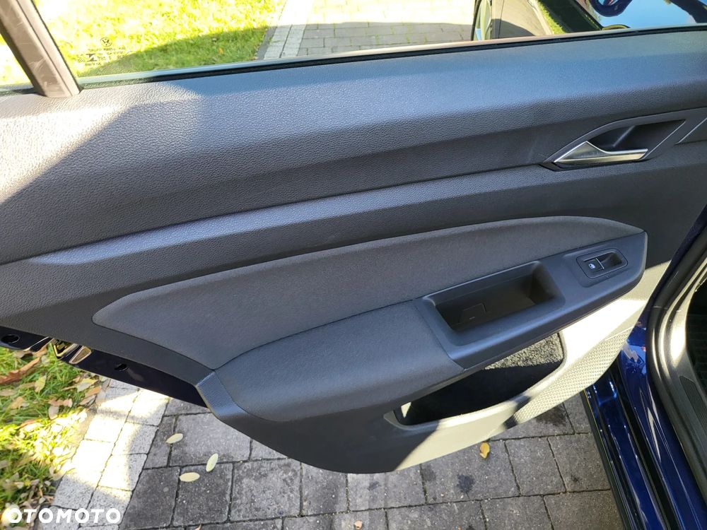 Volkswagen Golf - 20