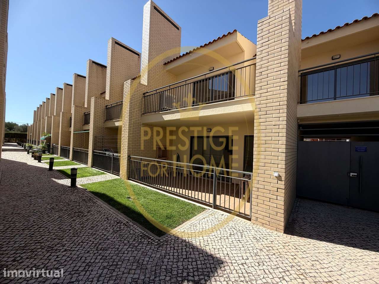 Moradia T5 com Piscina e Garagem Fechada em Condomínio Privado – Boliq - Grande imagem: 4/60