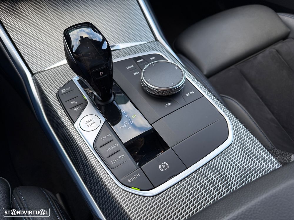 BMW 330 e Aut. M Sport - 16