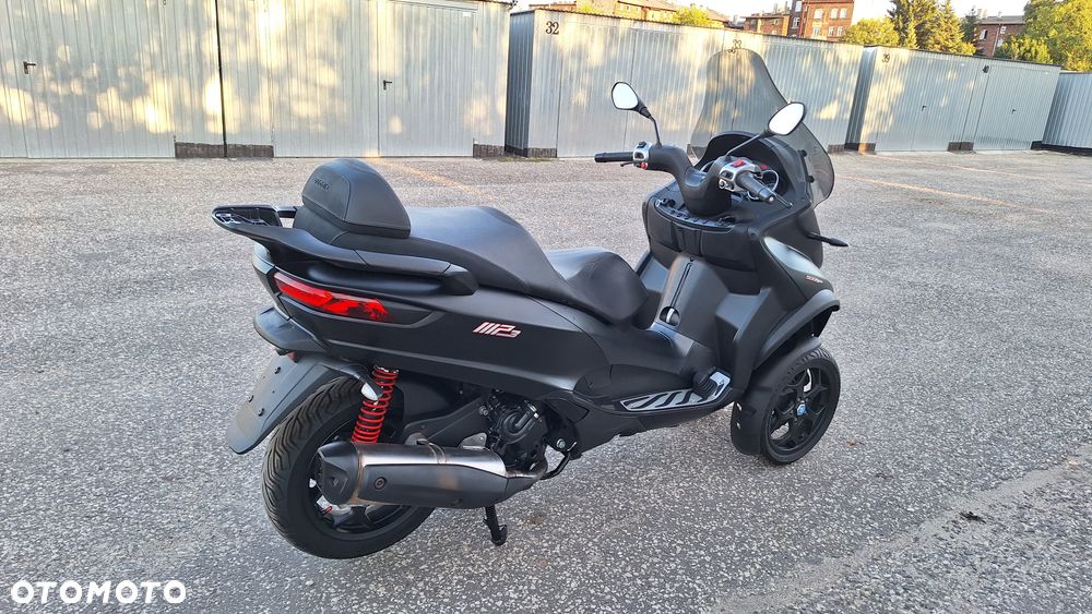 Piaggio MP-3 - 11