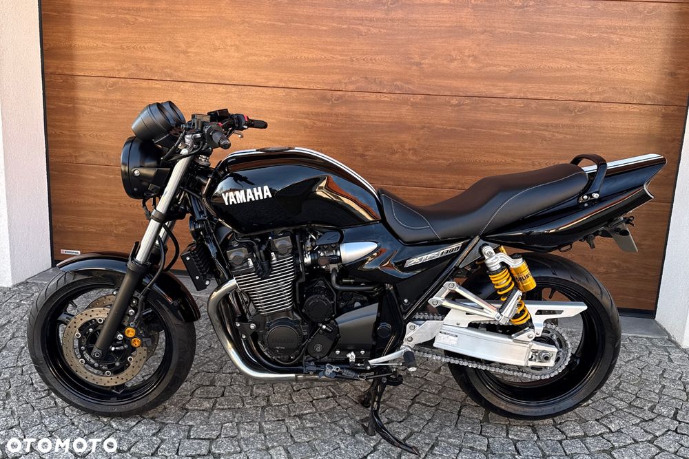 Yamaha XJR - 18