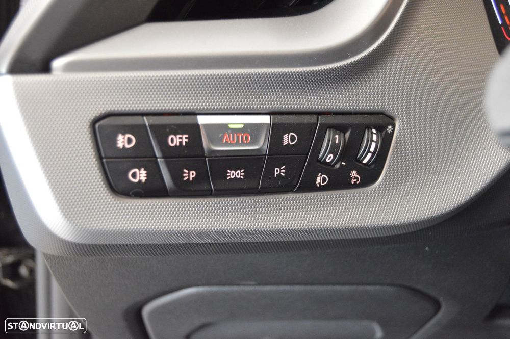 BMW 116 d Aut. Advantage - 35