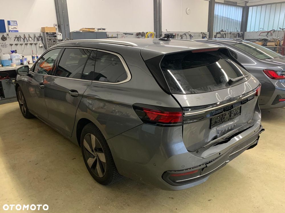 Volkswagen Passat 2.0 TDI EVO Elegance DSG - 10