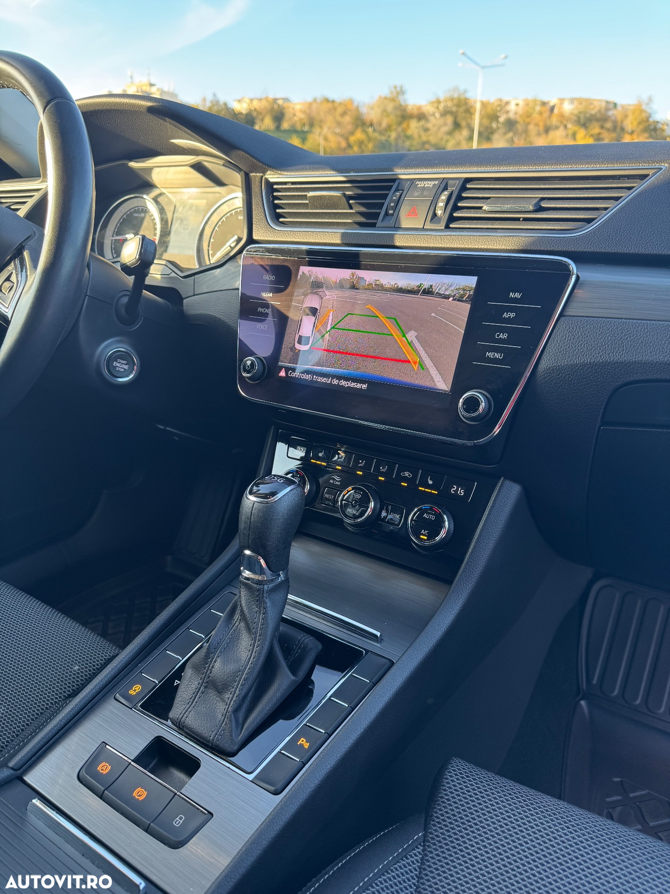 Skoda Superb 2.0 TDI DSG Style - 6