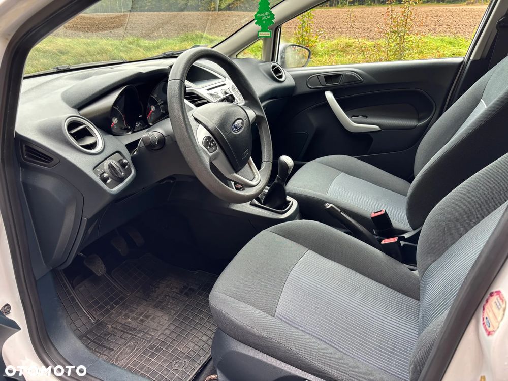 Ford Fiesta - 7