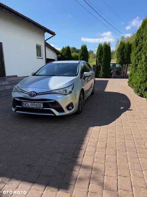 Toyota Avensis 2016 photo 2
