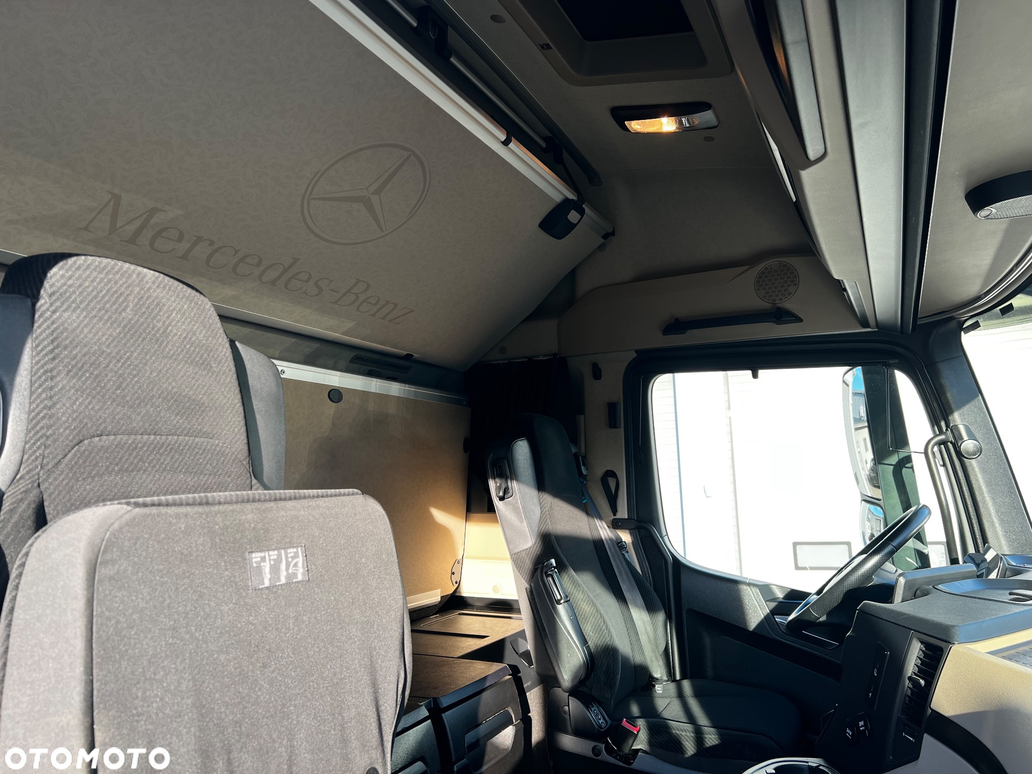 Mercedes-Benz Actros - 15