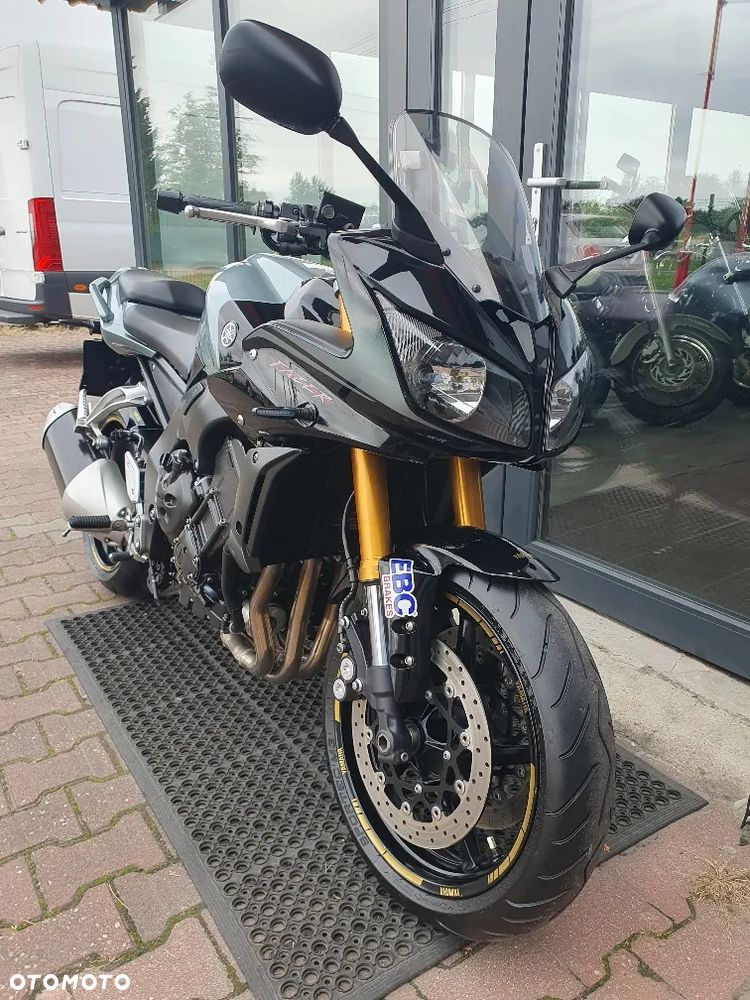 Yamaha FZ - 12
