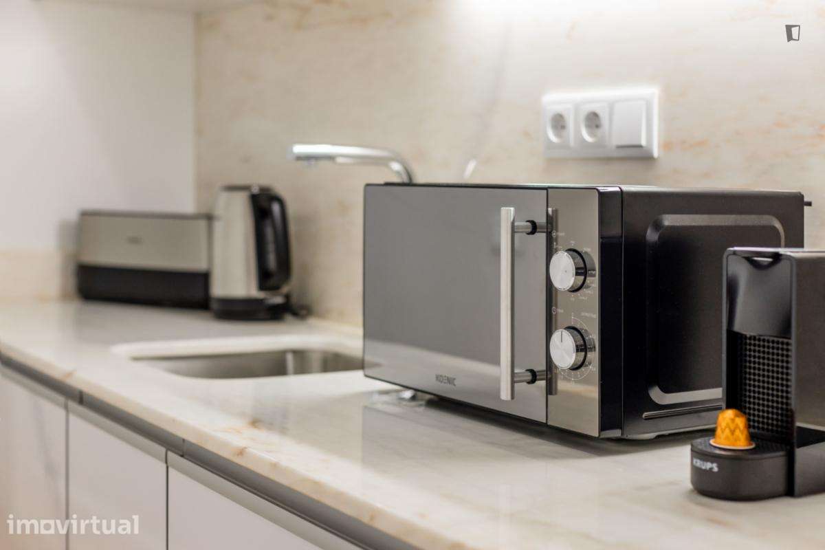 Apartamento com 1 quartos - localizado em São Nicolau Porto - Grande imagem: 4/28