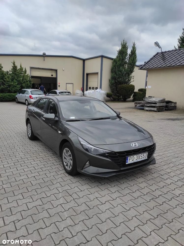 Hyundai Elantra - 5