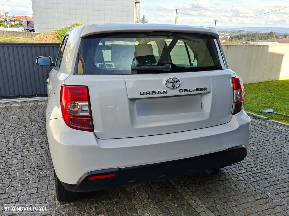 Toyota Urban Cruiser 1.4 D-4D 4x2 - 22