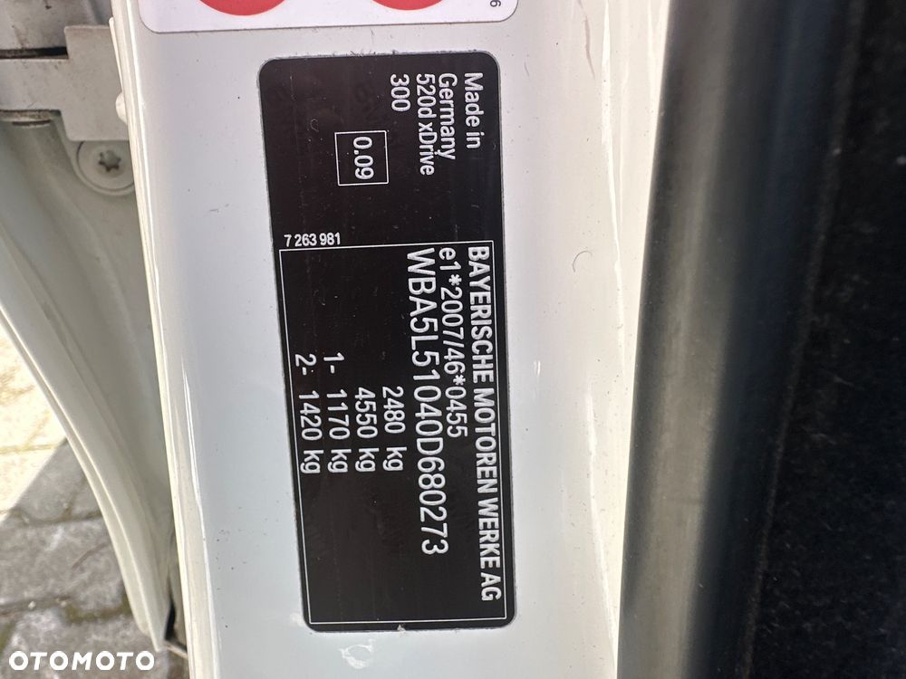 BMW Seria 5 520d xDrive - 2