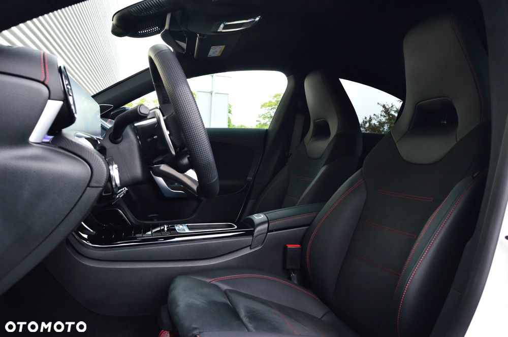Mercedes-Benz CLA AMG 35 mHEV 4-Matic 8G-DCT - 13