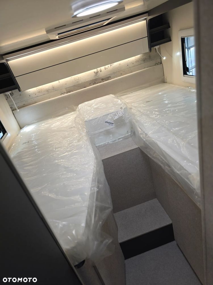 McLOUIS SLIM 339 UKŁAD ŁÓŻEK NIEMIECKICH GARAZ 6,69M 2.0 4 OSOBOWY - 25