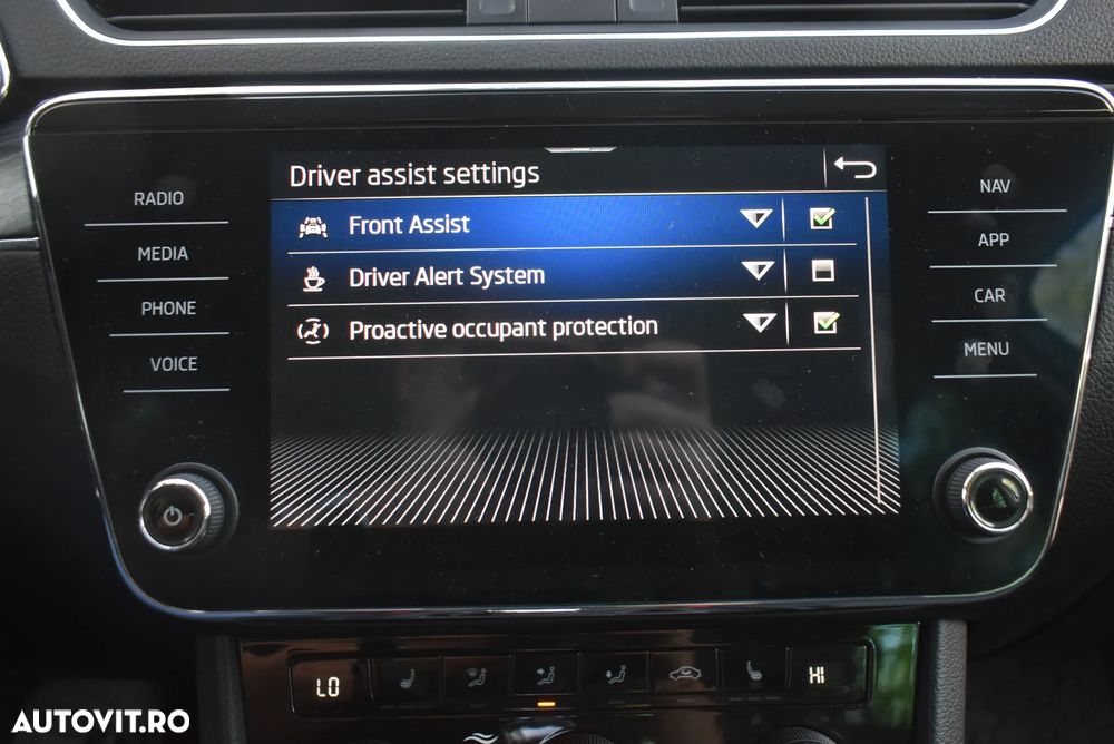 Skoda Superb 2.0 TDI DSG Style - 16