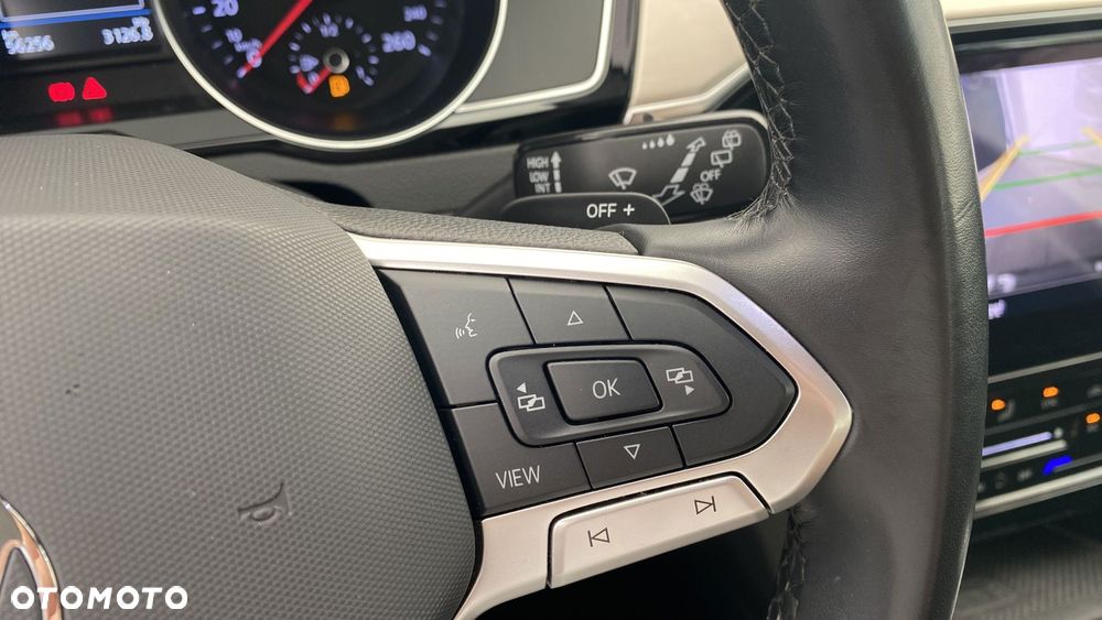 Volkswagen Passat - 20