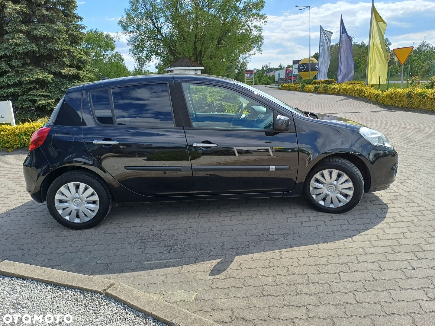 Renault Clio 1.5 dCi Authentique - 8
