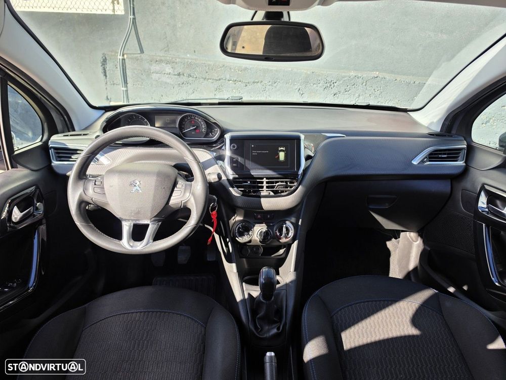 Peugeot 208 1.2 PureTech Signature - 10