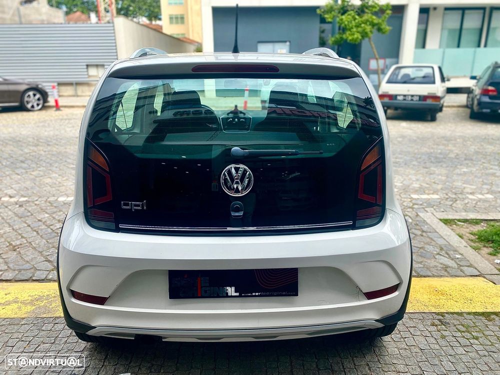 VW Cross Up! 1.0 Auto - 7