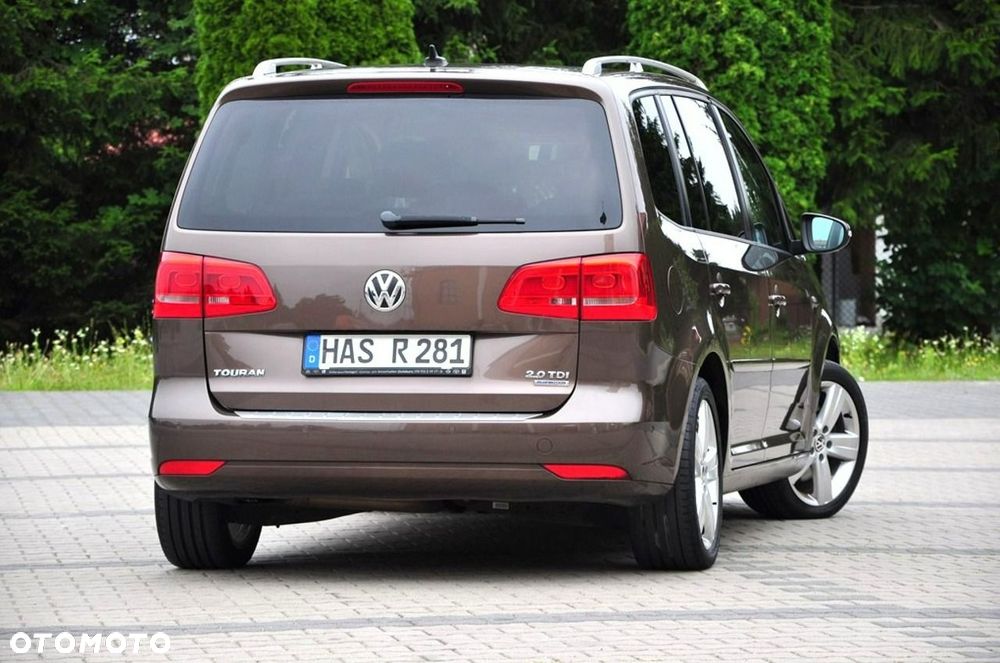 Volkswagen Touran - 11
