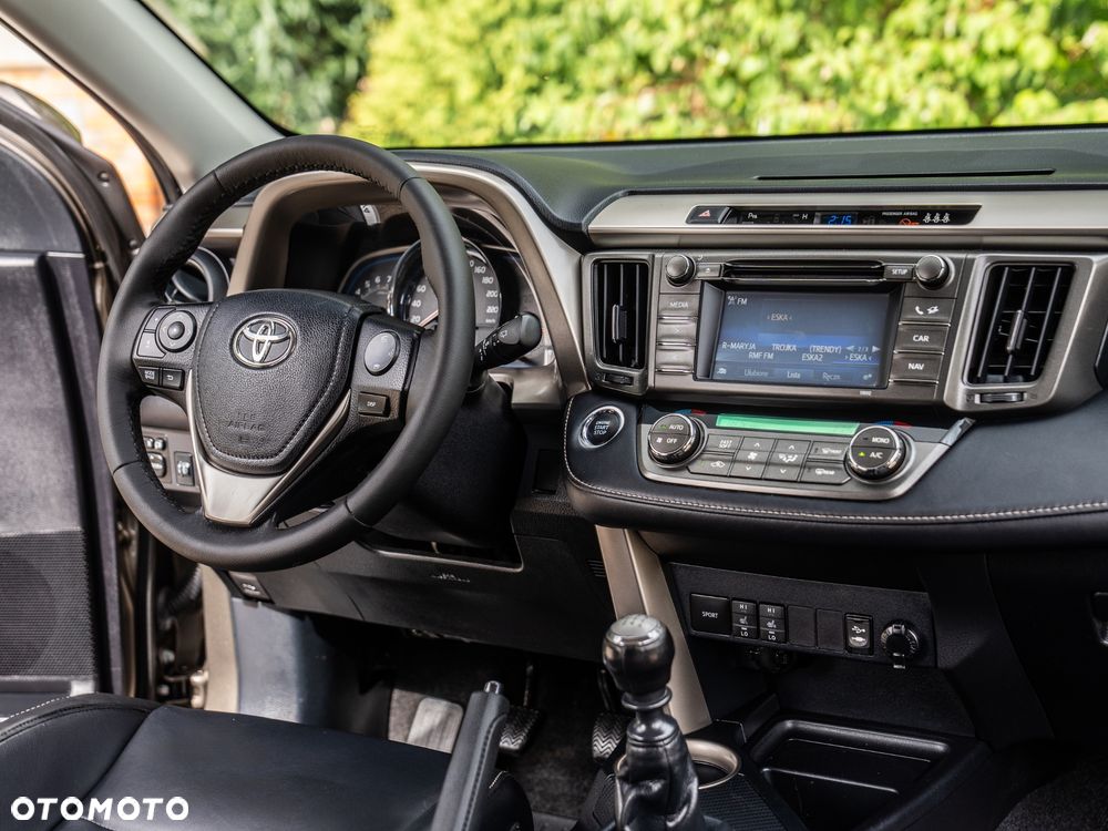 Toyota RAV4 2.0 4x4 Executive - 28