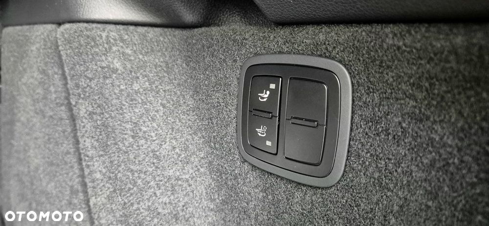 Porsche Macan T - 21