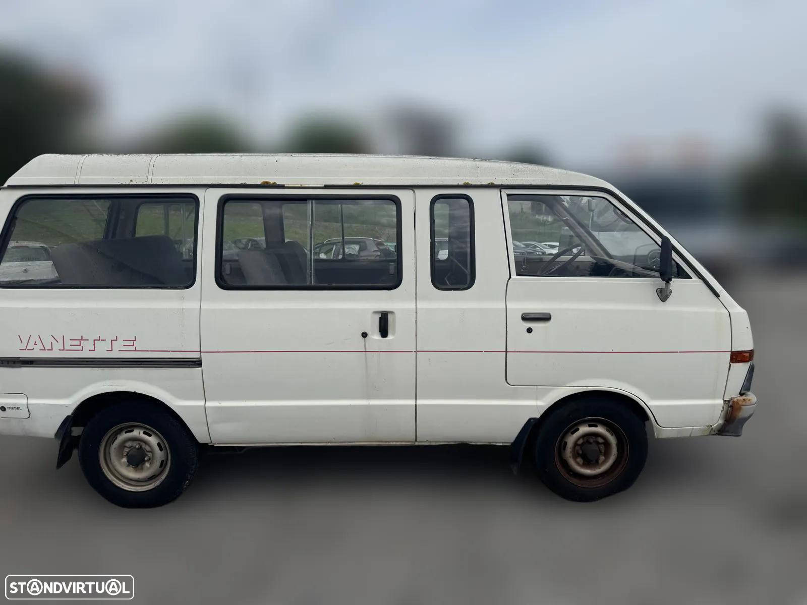 Nissan Vanette 2.0 D de 1992 para peças - 4