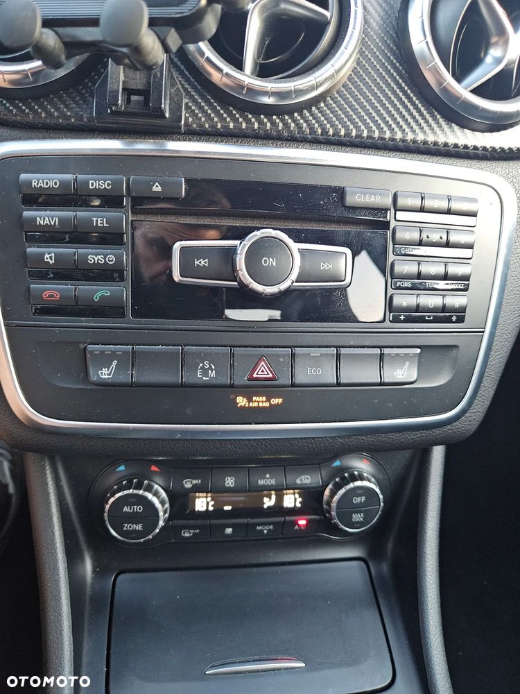 Mercedes-Benz CLA 250 7G-DCT - 15
