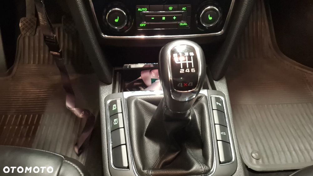Skoda Superb 1.8 TSI 4x4 Elegance - 15