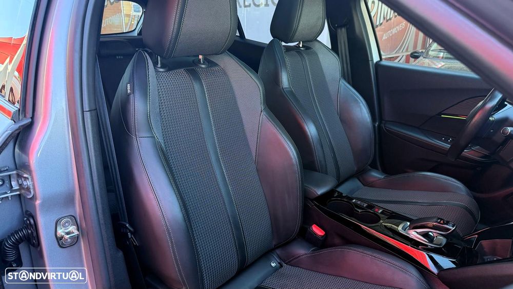 Peugeot e-2008 50 kWh GT Line - 8