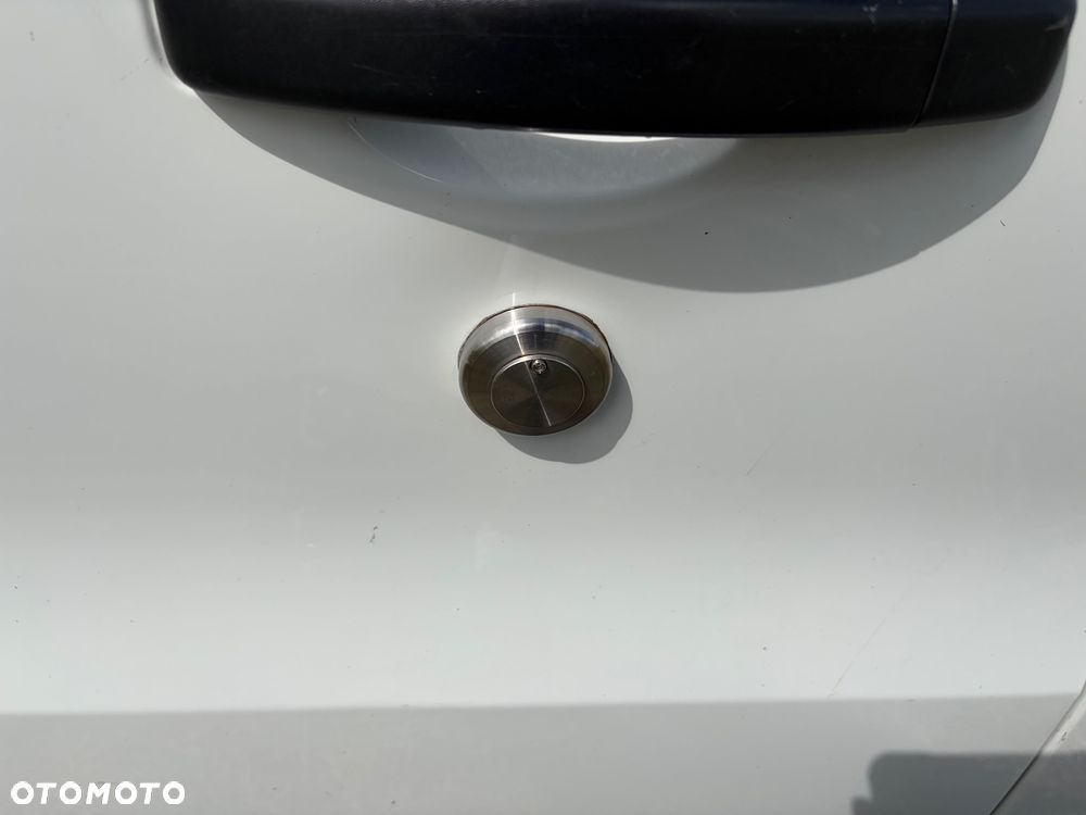 Renault Trafic - 16