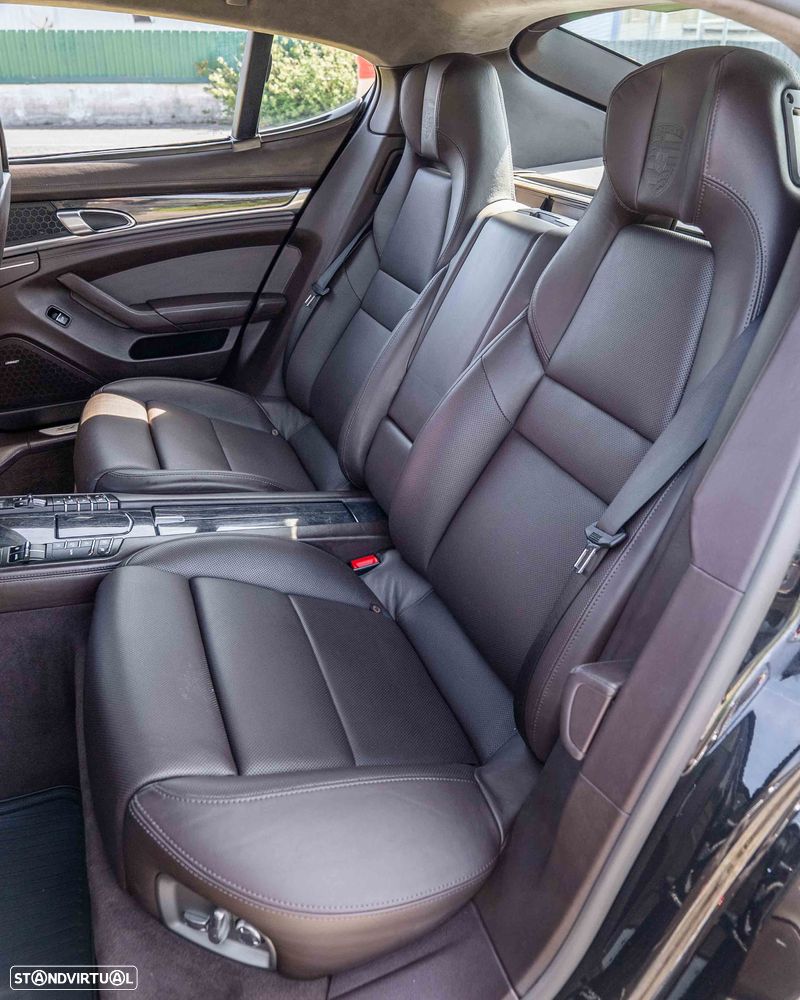 Porsche Panamera 4S PDK - 18