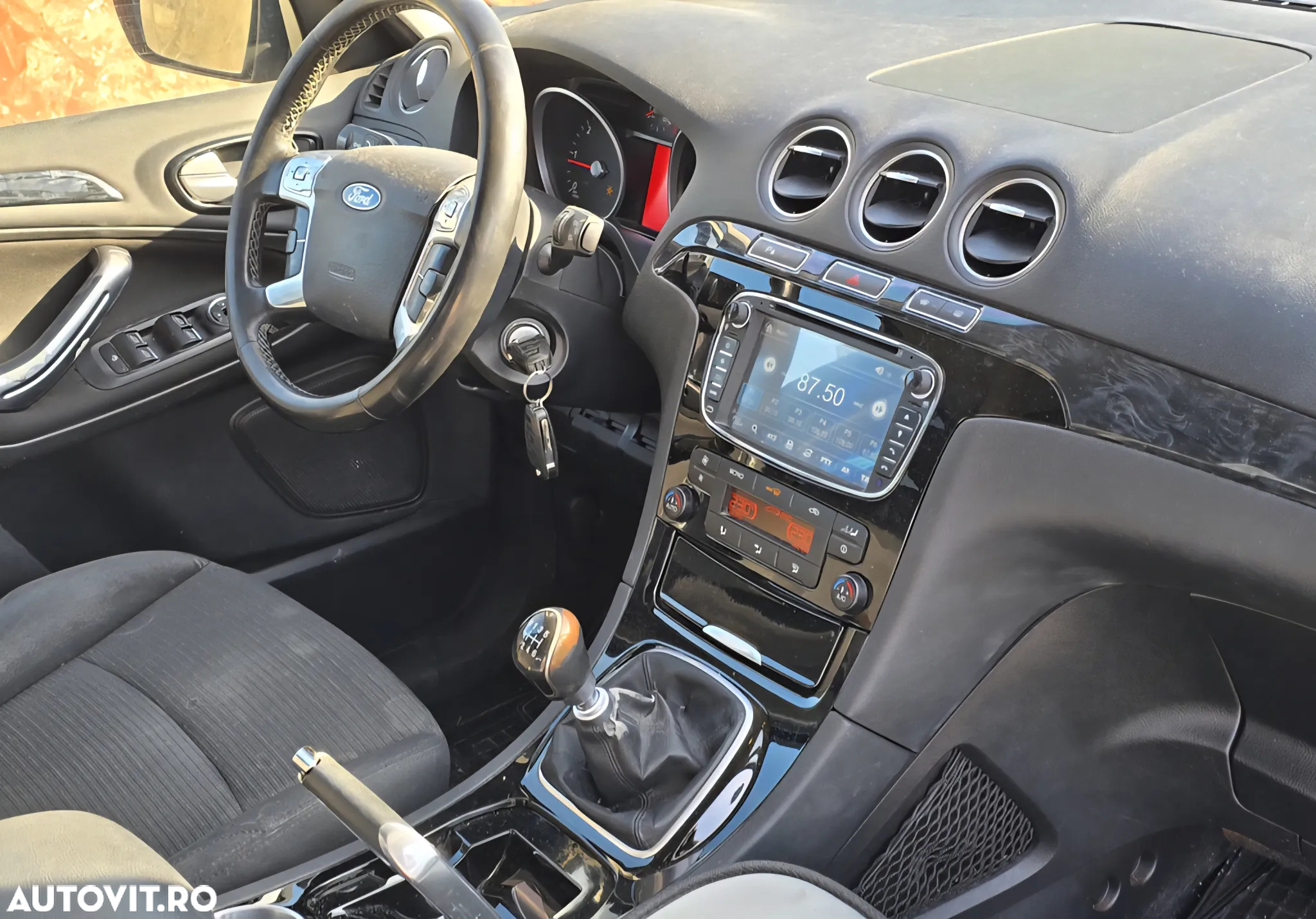 Ford Galaxy 2.0 TDCi DPF Ghia - 9