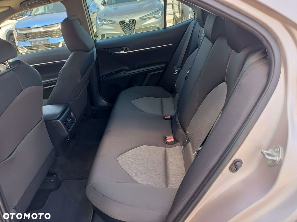 Toyota Camry 2.5 Hybrid Comfort CVT - 17