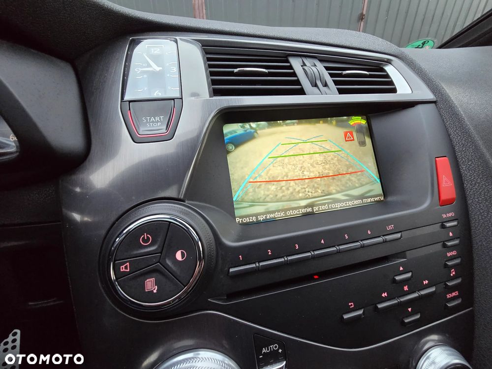 Citroën DS5 Hybrid4 EGS6 SportChic - 18